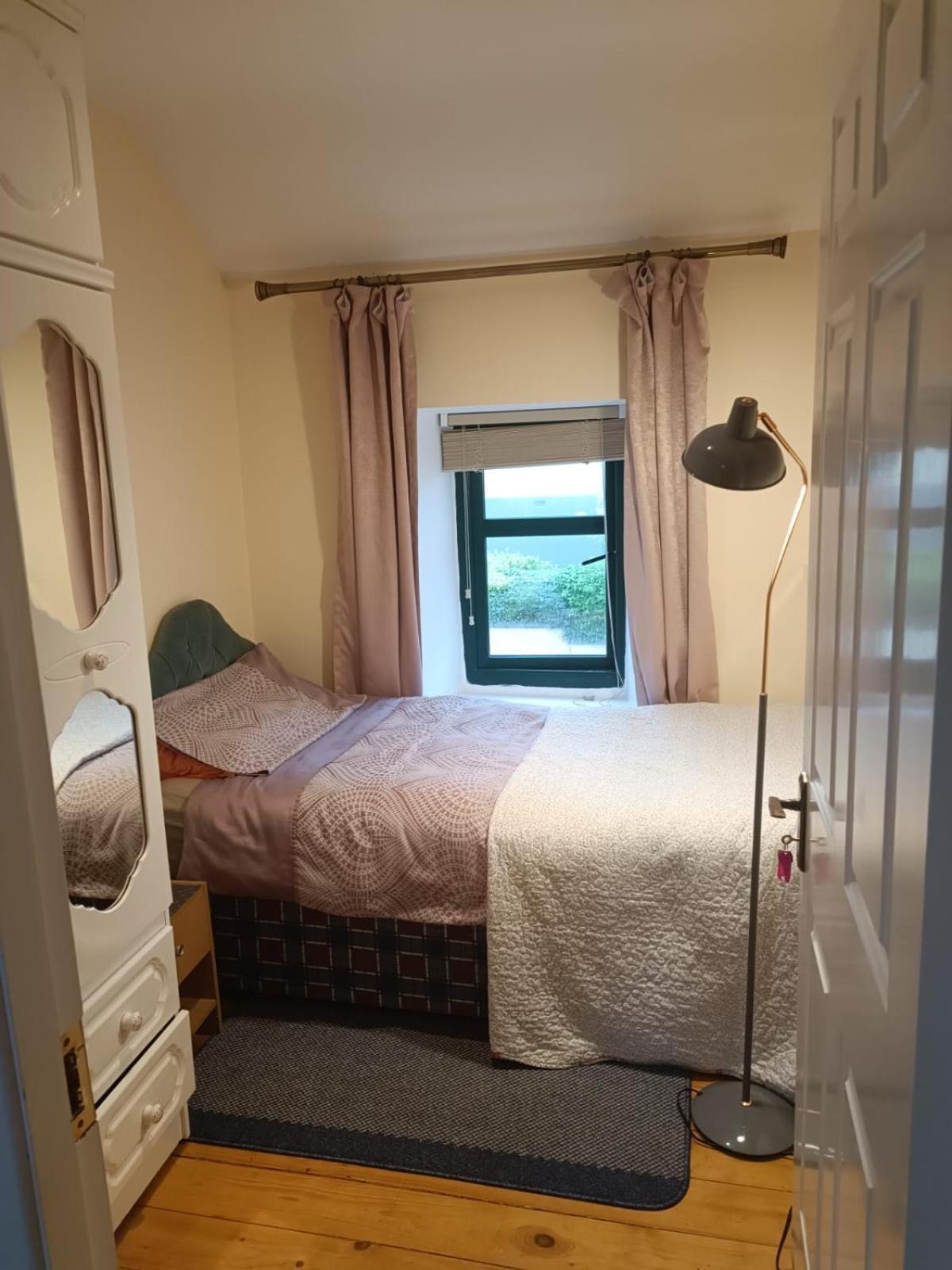 Bernie'S Place Castlebar Ruang foto