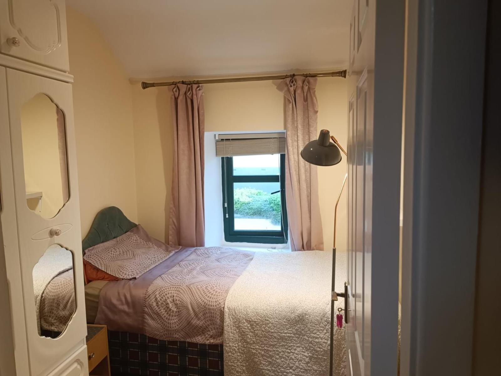 Bernie'S Place Castlebar Ruang foto